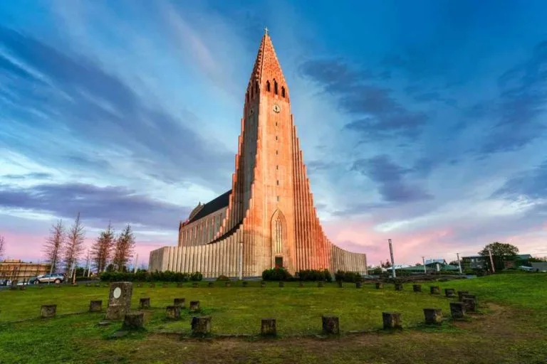 The 7 Best Monuments in Iceland
