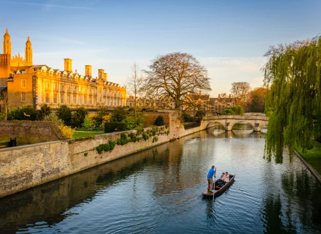 England’s Historic Cities: Must-Visit Destinations for Student Travelers