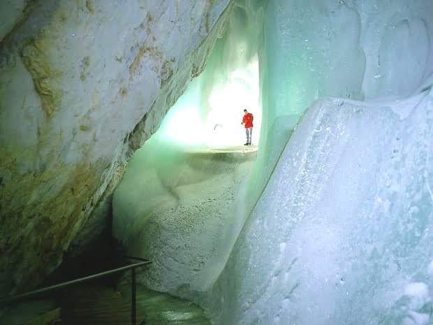 eisriesenwelt-cave