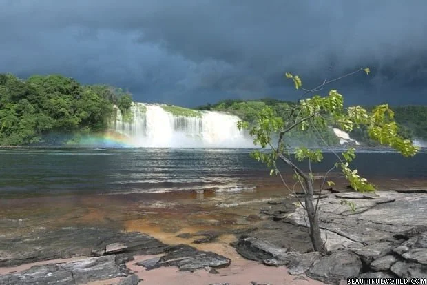 Hacha Waterfall