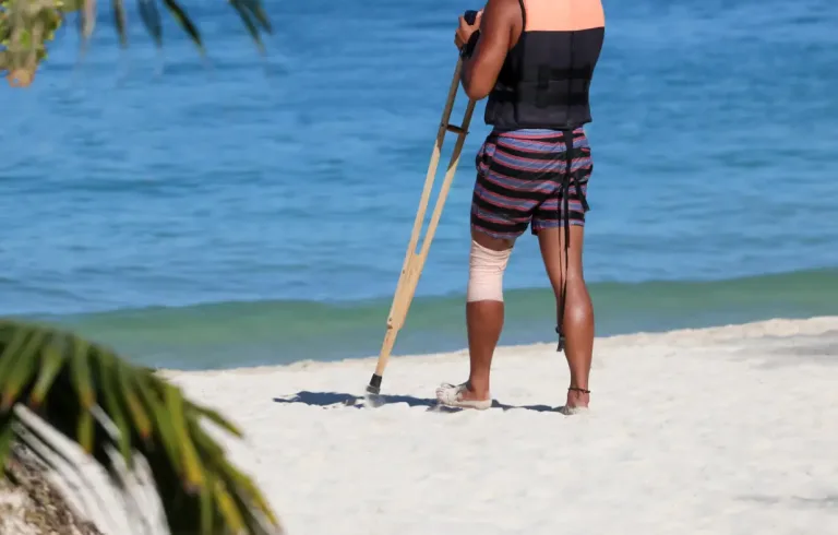 What to Do If You Get Injured While Traveling