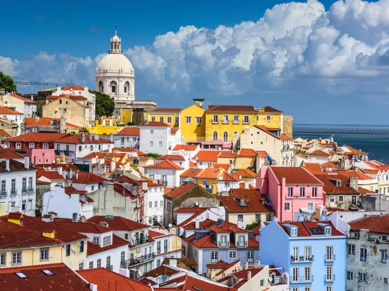 Free Walking Tour in Lisbon: Top 5 Places