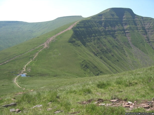 pen-y-fan-brecon-beacons