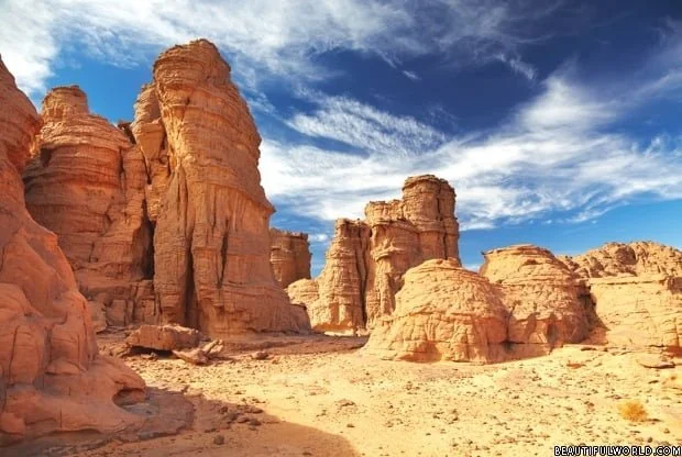 sandstone-cliffs-sahara-desert