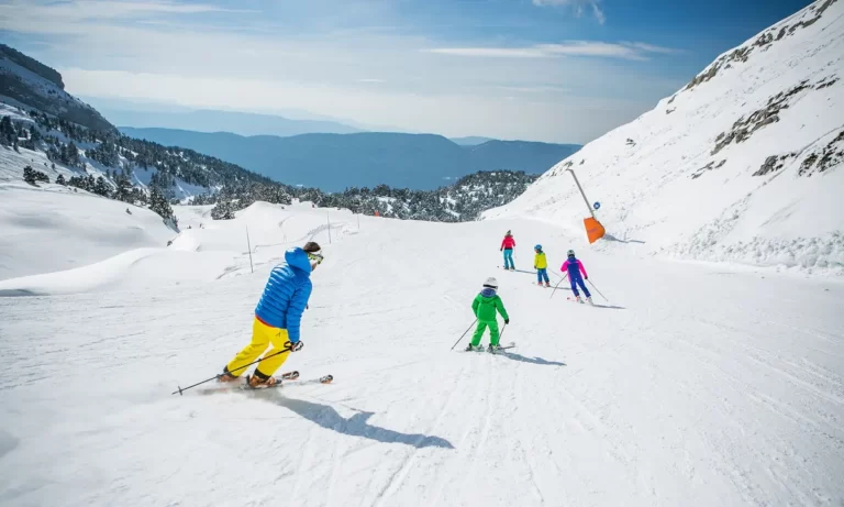 How to stay safe on your ski trip
