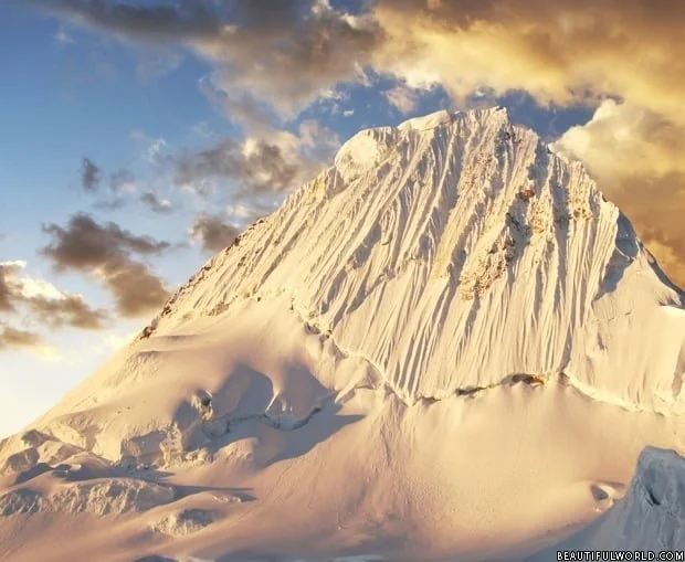 snow-covered-alpamayo-peak
