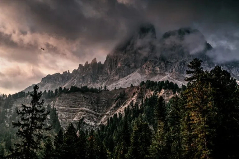 5 Jaw-Dropping Hikes Around The World
